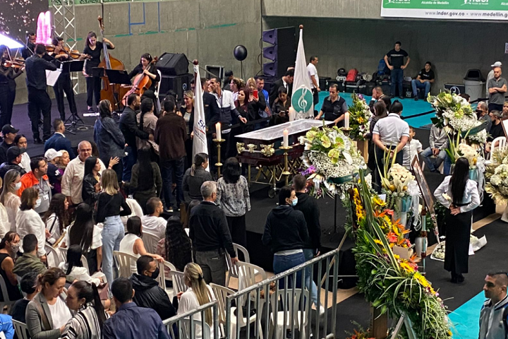 Darío Gómez estará en capilla ardiente hasta medianoche de este jueves: familia busca privacidad