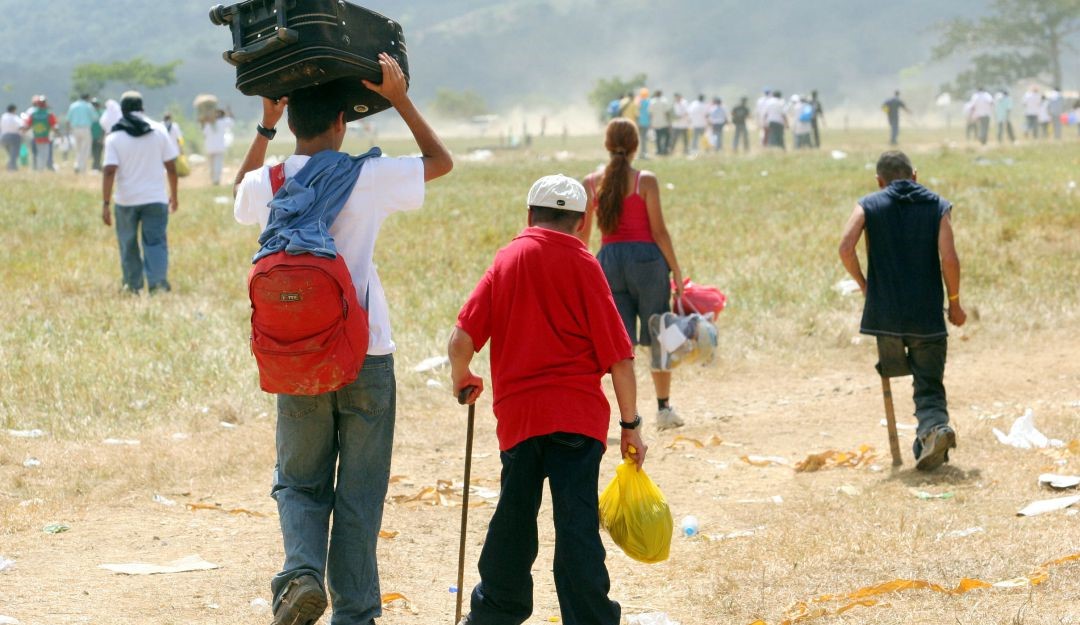 Tras salir de Balsillas, Caquetá, 11 familias llegan a Neiva.