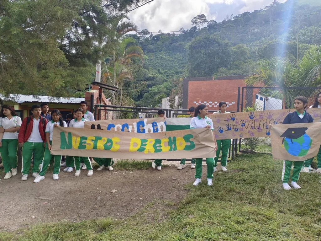 [AUDIO] Cerca de 300 docentes han renunciado en lo corrido del 2024