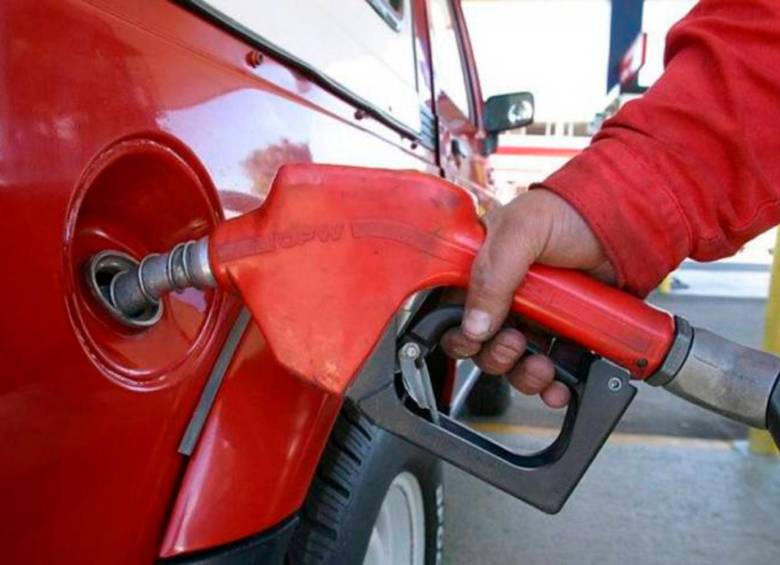Sube 400 pesos el precio de la Gasolina