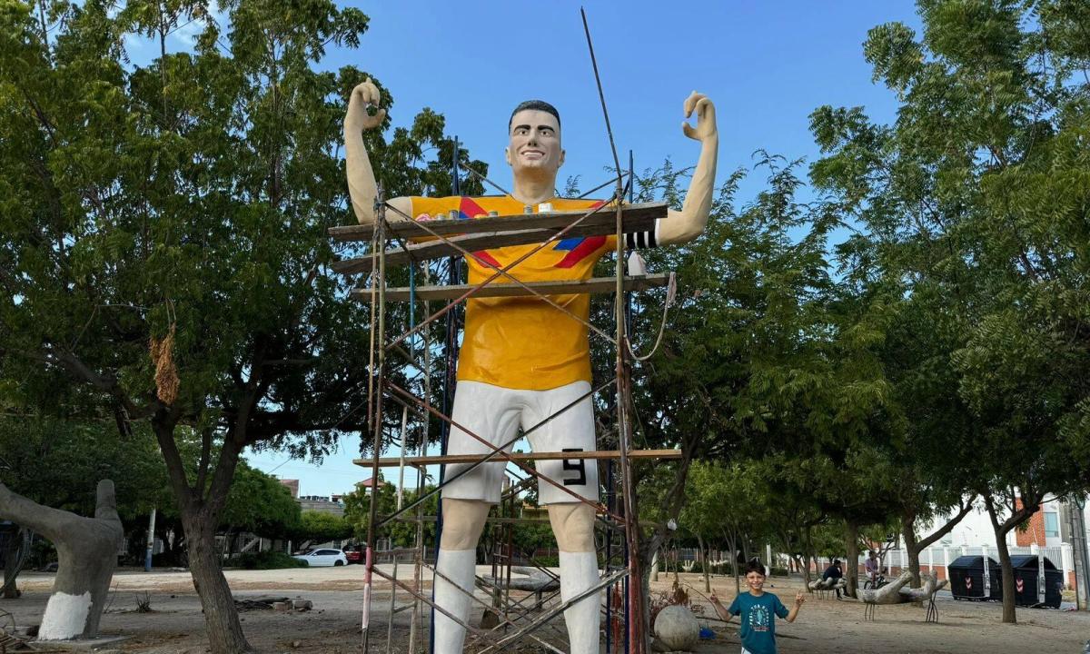 Así luce la escultura de Radamel Falcao en Santa Marta