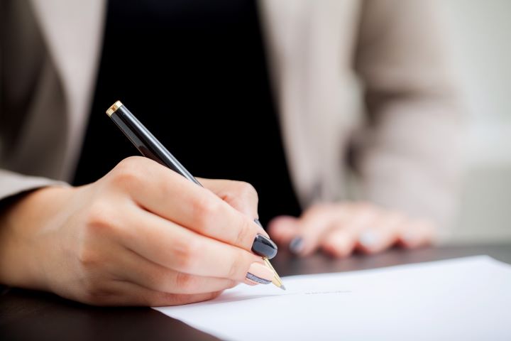 Procuraduría acusa a exalcaldesa de Pasca por fraccionamiento de contratos