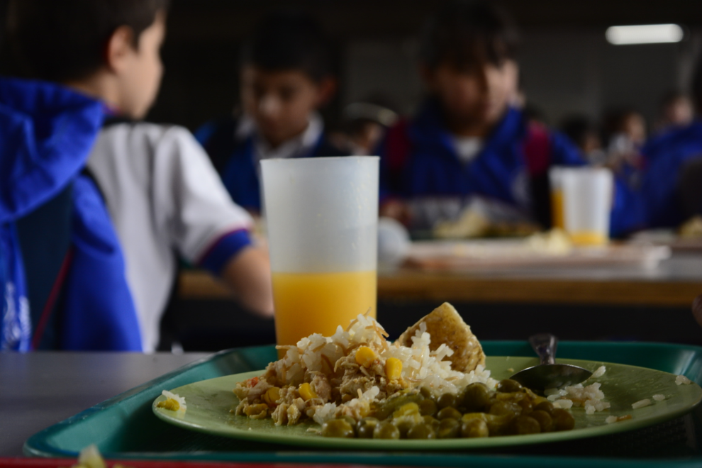 Programa de Alimentación Escolar en riesgo por millonario déficit presupuestal