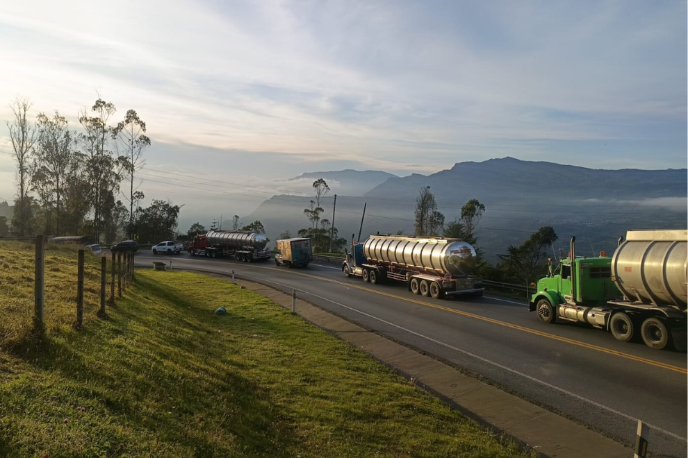Gobierno responde a críticas por atención en la vía Bogotá–Villavicencio