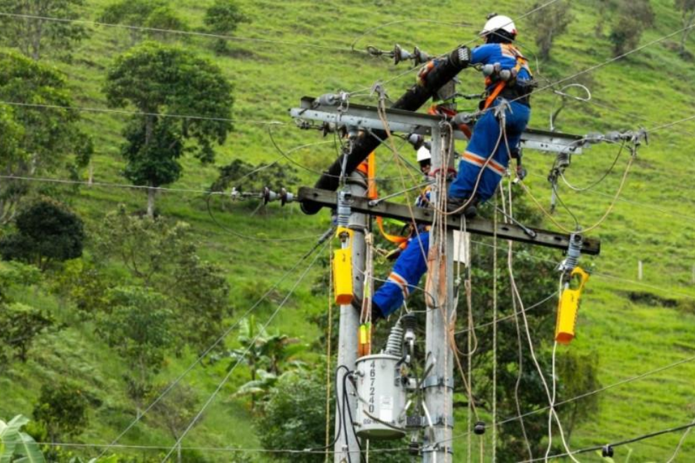 Enel activa plan de emergencia por lluvias en Bogotá y Cundinamarca