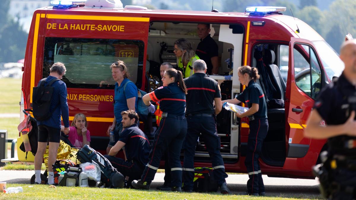 Niños apuñalados en el parque de Annecy están en estado crítico