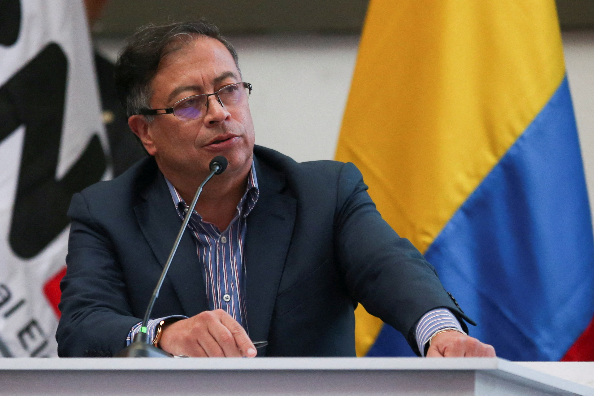 Alcalde de Florencia se reune con Petro.