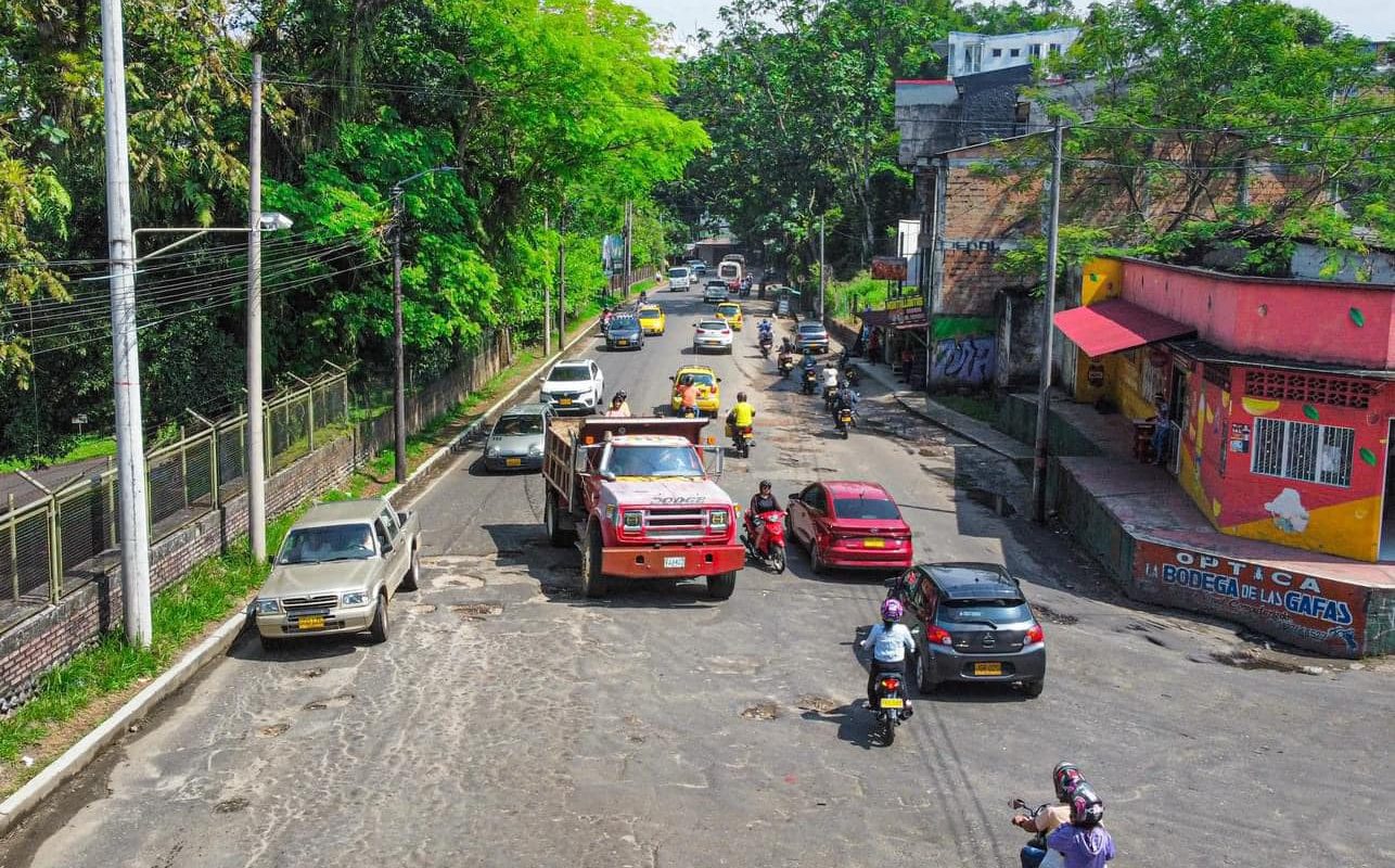 Obras de recuperación vial en zona de Guaraperia.