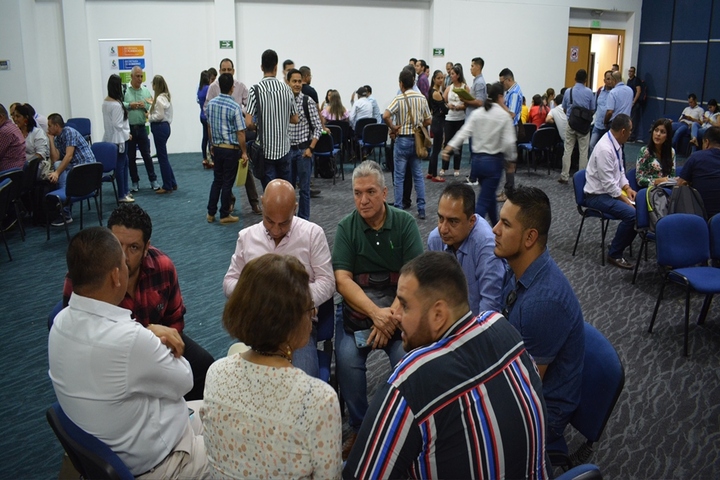 Alcalde de Florencia buscará apoyo internacional