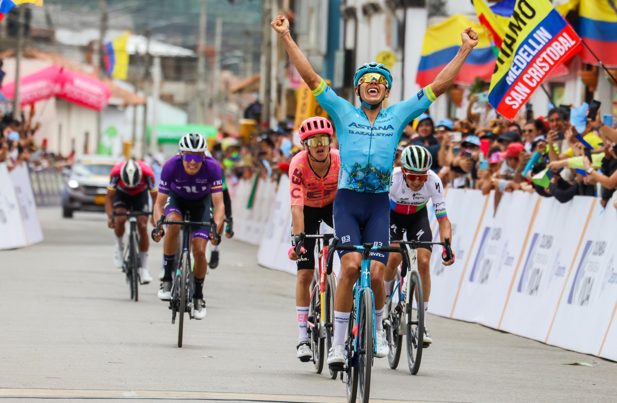 [AUDIO] Ciclista huilense continúa siendo protagonista en la Vuelta a España