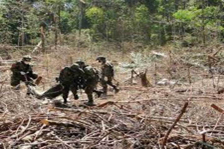 Cinco capturados y la incautación de armas largas en combates contra disidencias de ‘Iván Mordisco’ en Valle del Cauca
