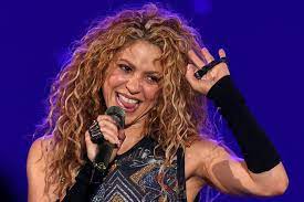 Shakira inaugura un colegio en Colombia y dice sentirse "inspirada" aunque sin fecha para nuevo disco