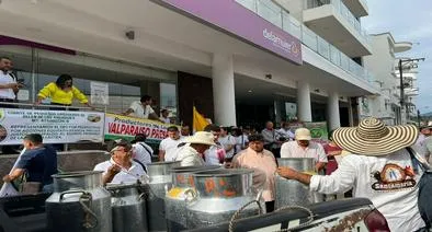 Lecheros en Caquetá, lanzan ´ultimátum´ al gobierno Petro.