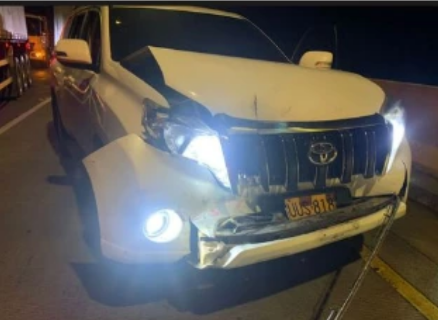 Músicos de Jhonny Rivera se accidentaron en La Línea; el carro quedó destruido