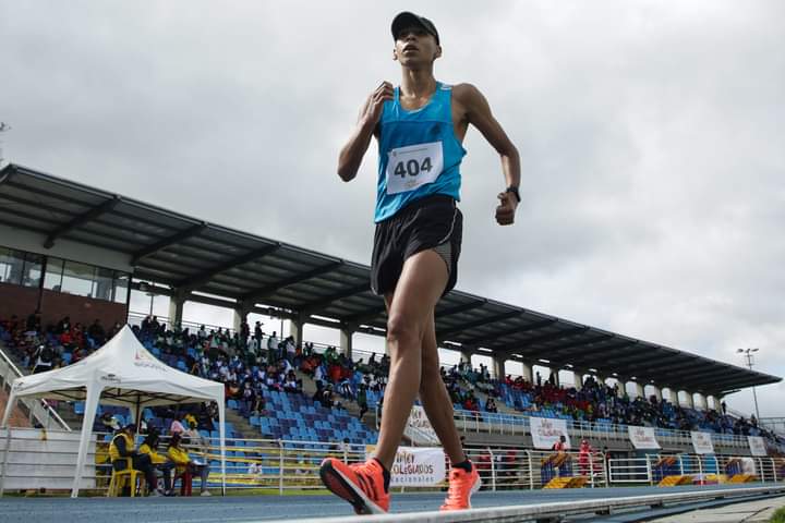 Marchista huilense ganó medalla de Oro en competencia Nacional