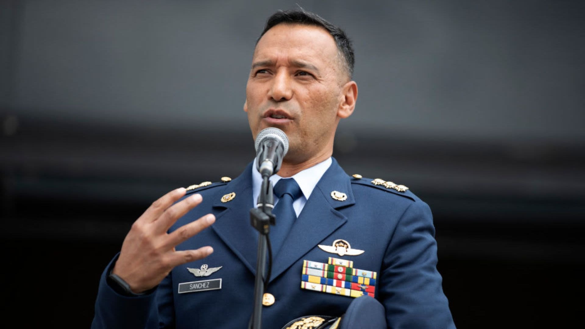 Ministro de defensa Pedro Sánchez llegará a Florencia