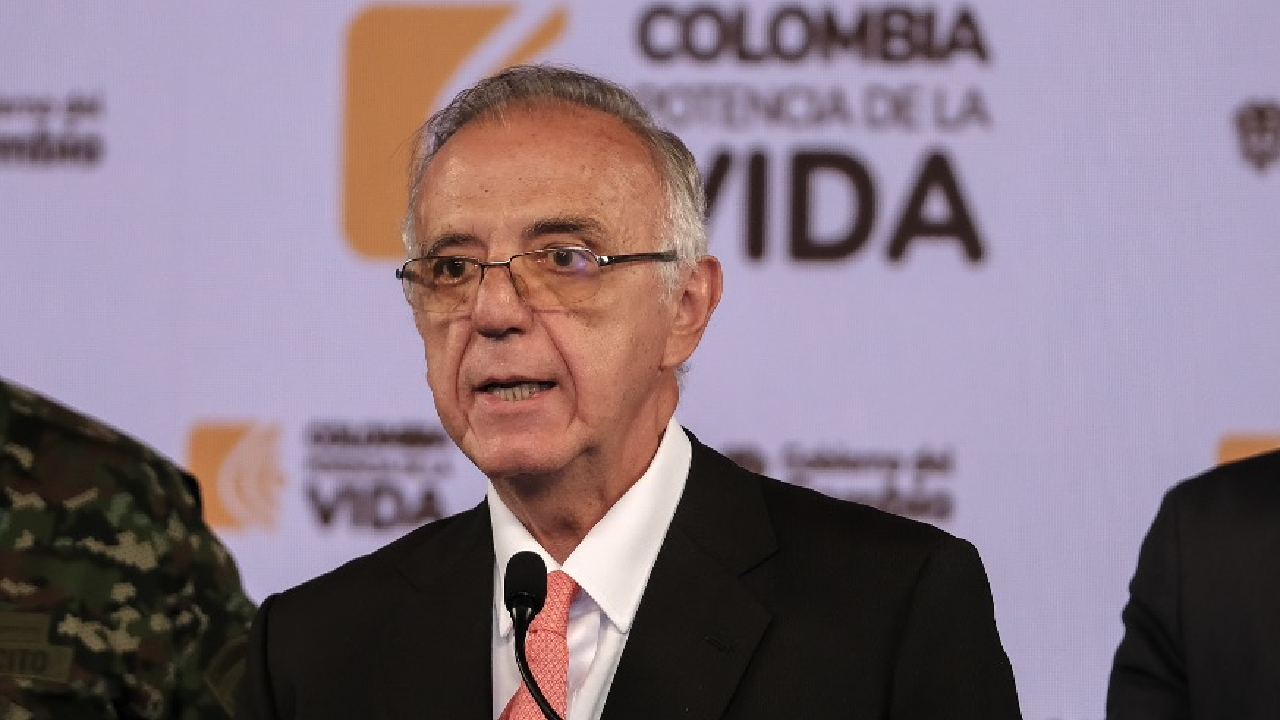 Acuerdo entre el Gobierno y las Farc para retirar tropas del Plateado.