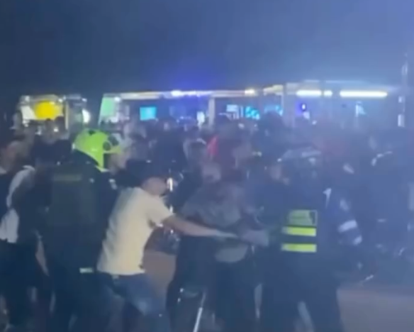 Prohiben menores en la calle desde las 8 de la noche