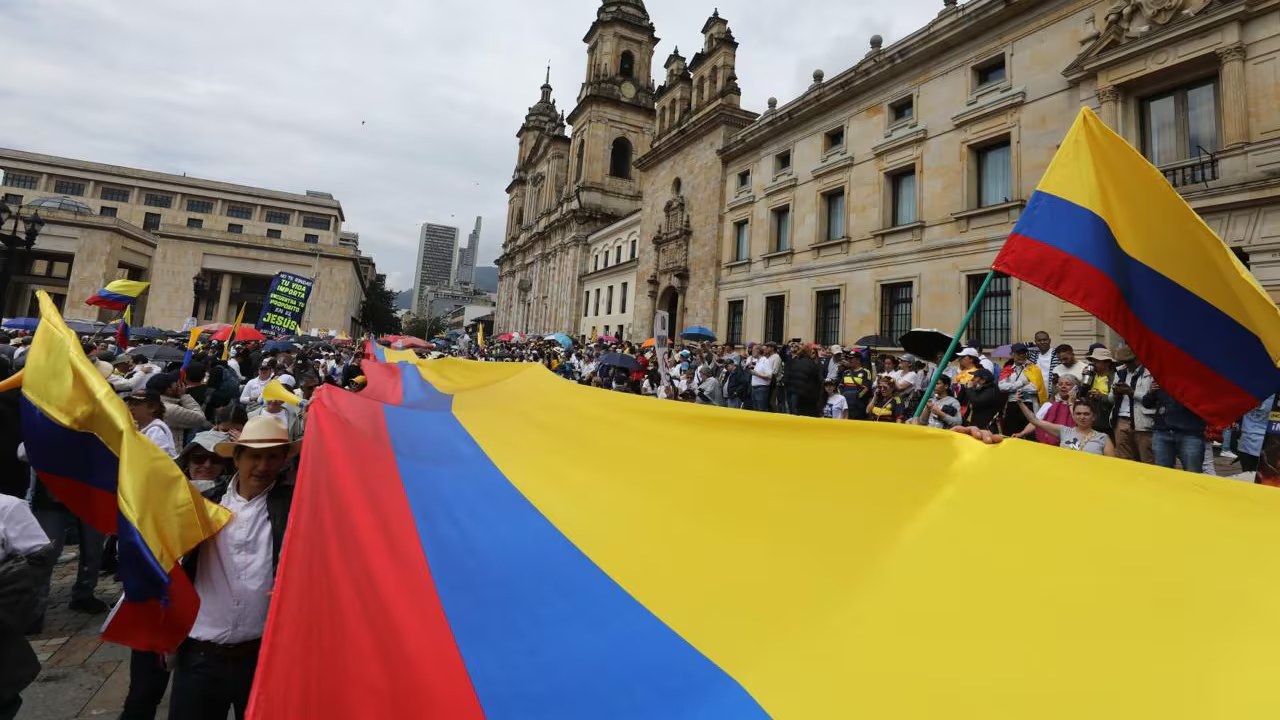 Movilización contra el gobierno de Gustavo Petro