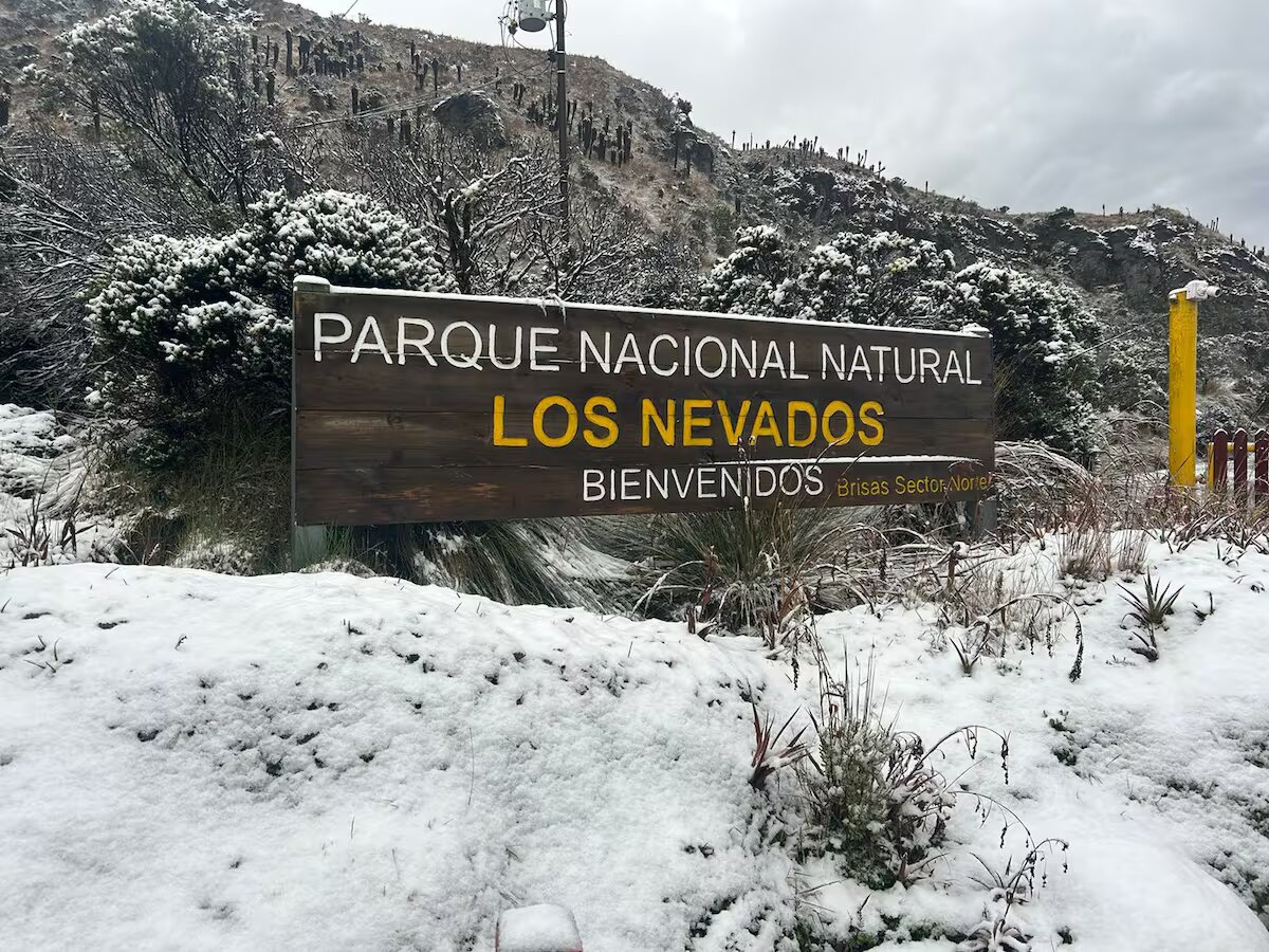 Nevado del Ruiz sorprende con nevada tras meses de sequia