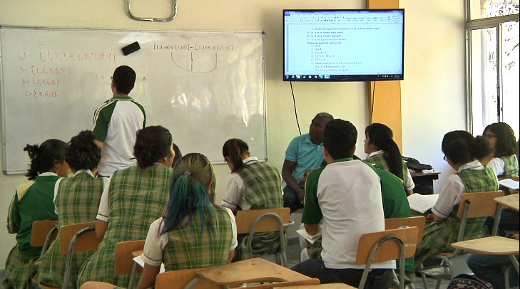 Definene calendario académico.