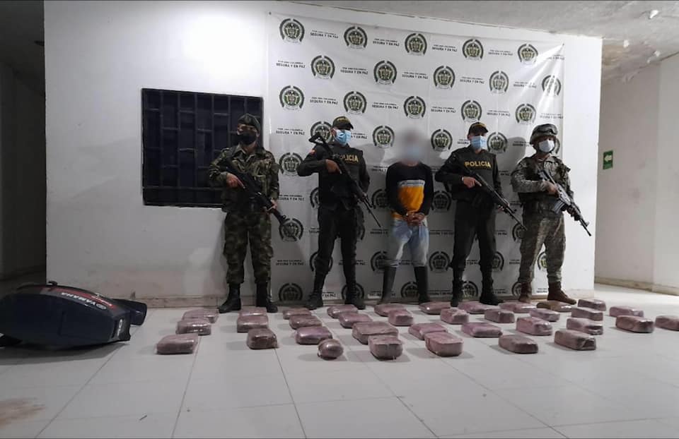 Incautan 107 kilos de pasta base de coca en Solano.