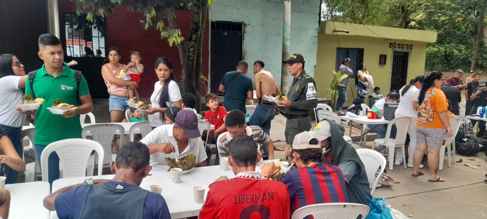Policía y autoridades locales intervienen el barrio julio bahamon en el municipio de Garzón