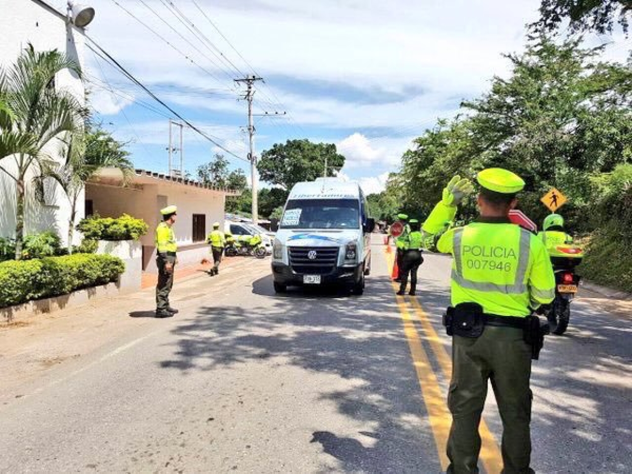 Acciones de control y prevención dirigidas a conductores y pasajeros en el Caquetá.