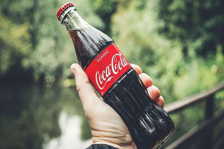 ¿Le Gusta la Coca Cola?  Préstele Atención a Esto
