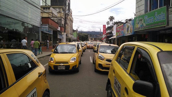 Taxistas protestan en Florencia.