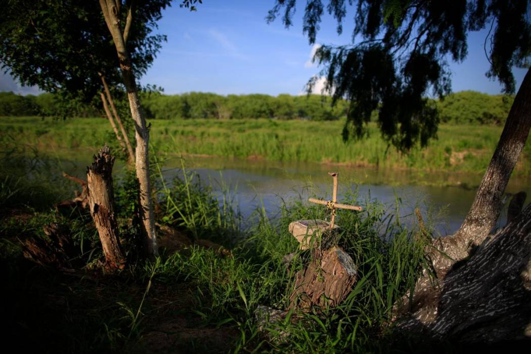 Hallan ahogados a una bebé y 3 adultos en un río de Estados Unidos