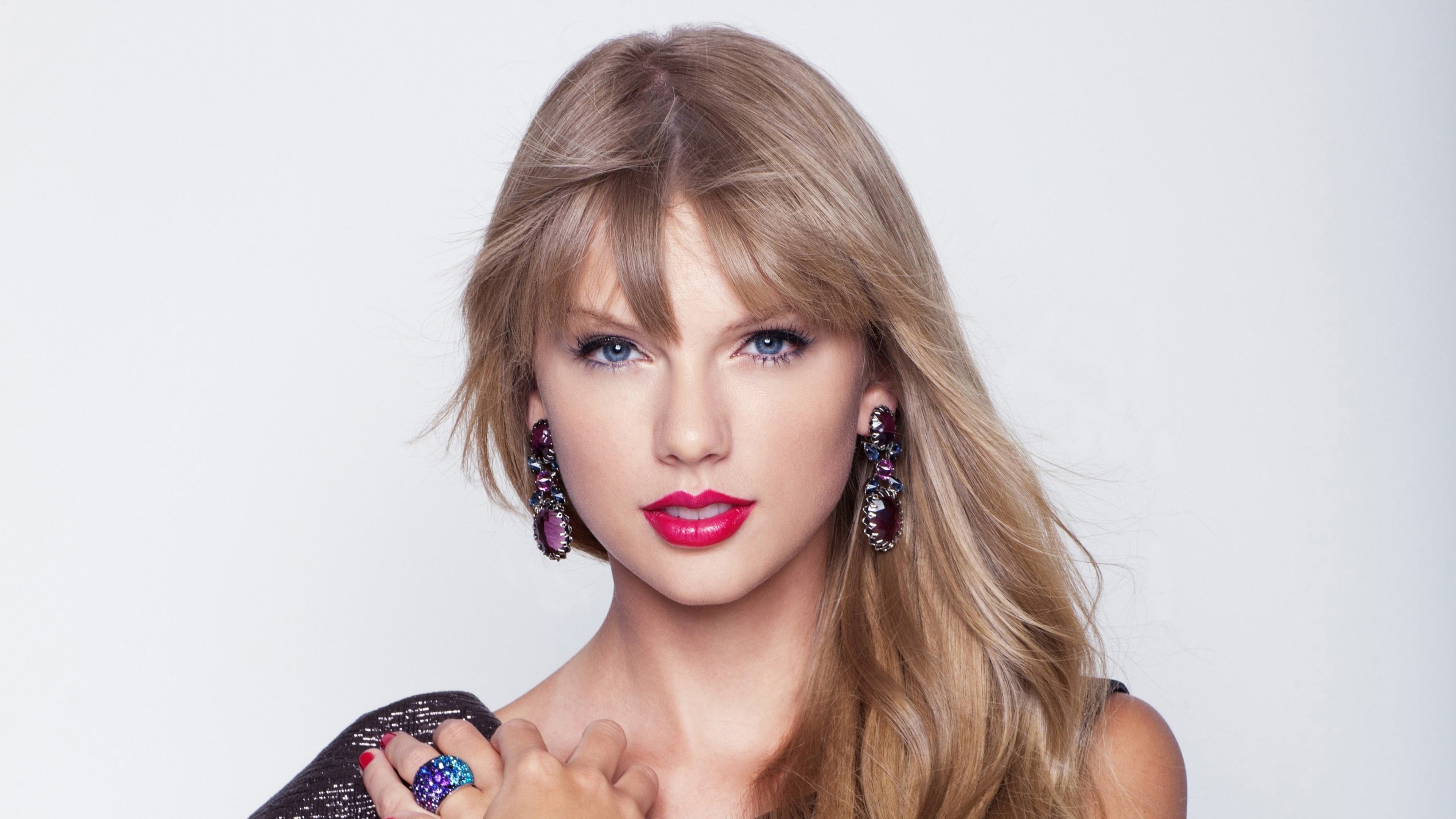 Taylor Swift es la primera mujer en alcanzar los 100 millones de oyentes en Spotify