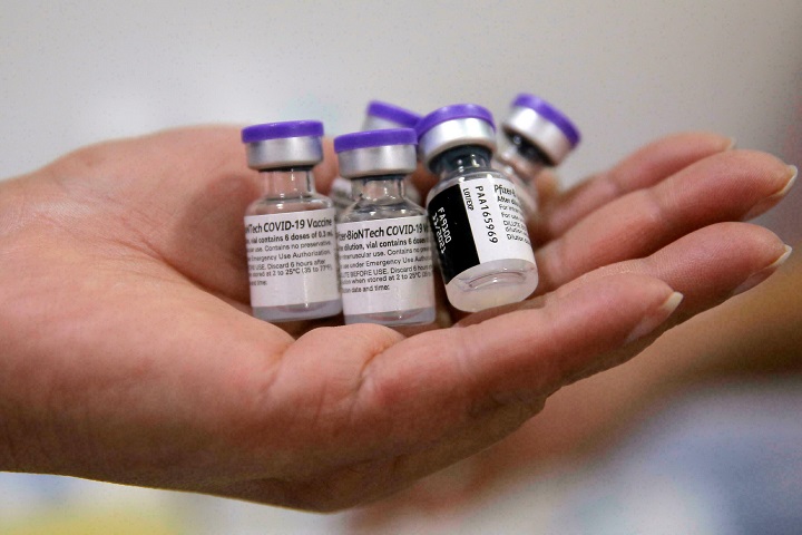 Dosis Pfizer para menores de edad, no son suficientes