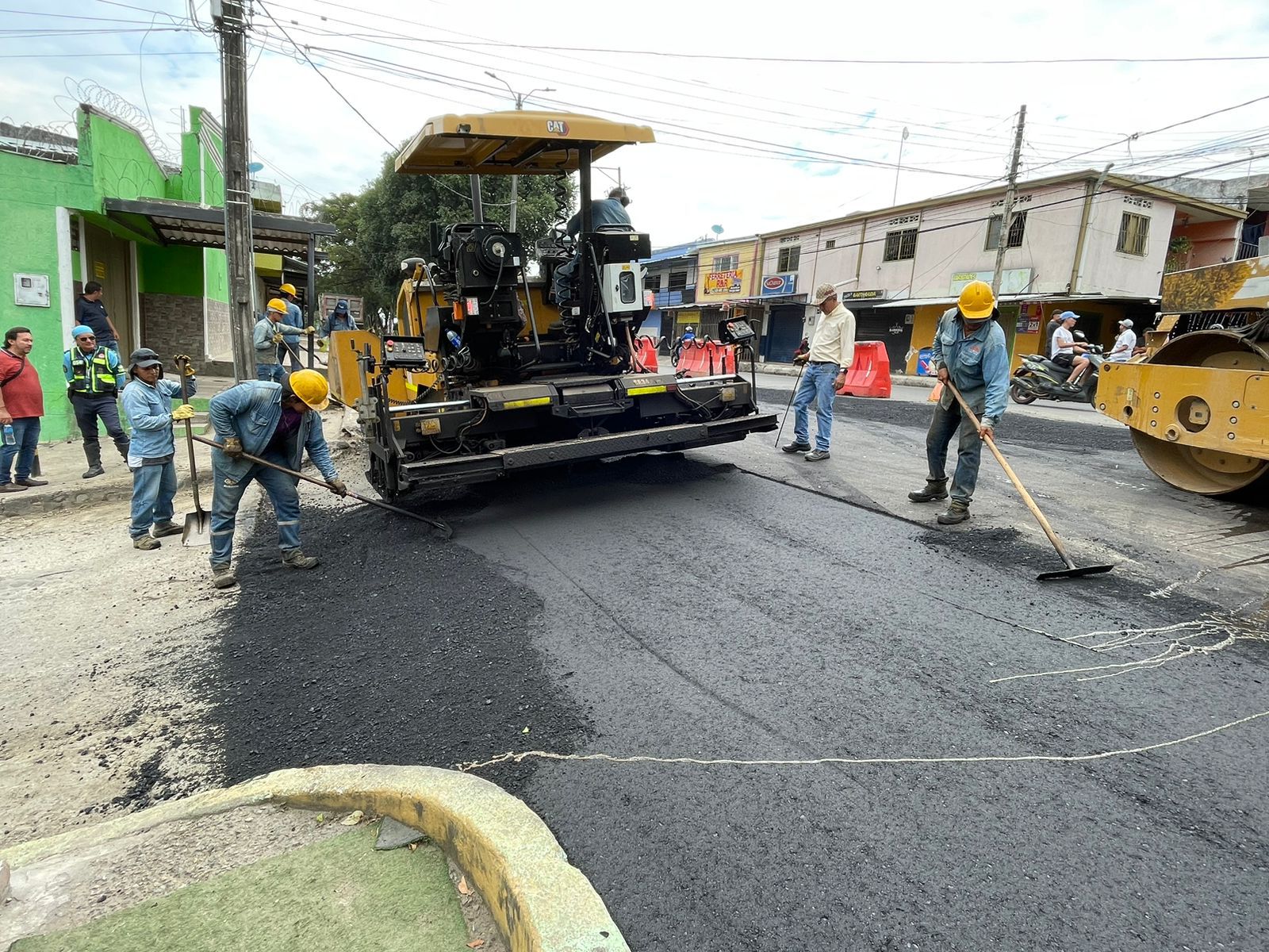 Inicia segunda etapa de pavimentación de la avenida Las Américas