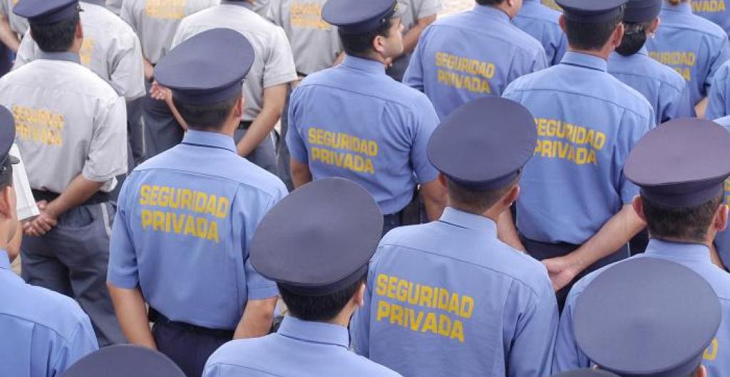 Trabajadores del sector de vigilancia tendrán reducción de jornada laboral.