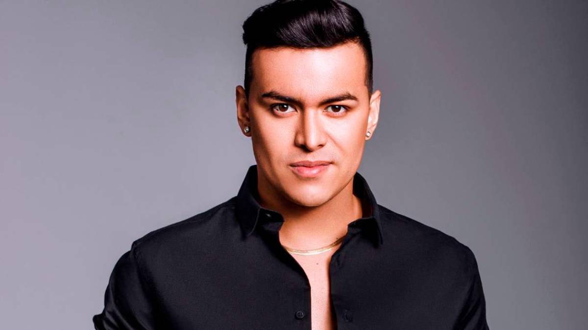 Antes de ser cantante recogía chatarra en una ciudad de Colombia.